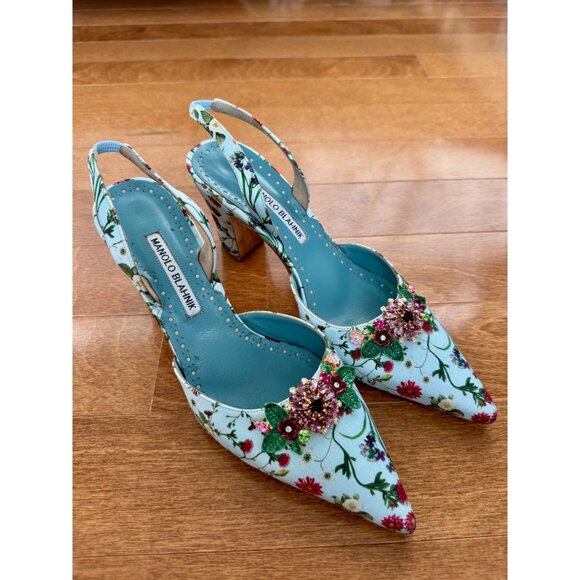 Manolo Blahnik Floral Embellished Slingback Heels Size 38 Blue Satin With Crysta - Picture 1 of 14